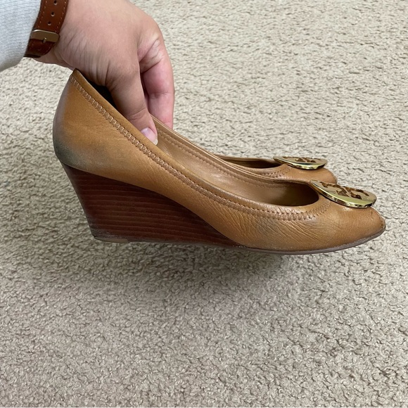 Tory Burch Peep Toe Brown / Tan Leather Wedges SIZE 8.5 - Picture 5 of 9